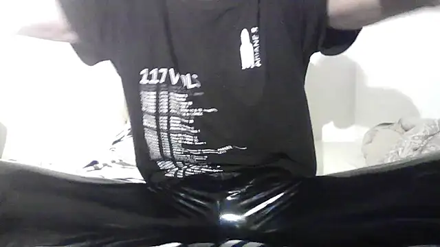 Snapshot of PumpStone chatting on 07-30-26, 04:17 PumpStone online show from 07-30-26, 04:17