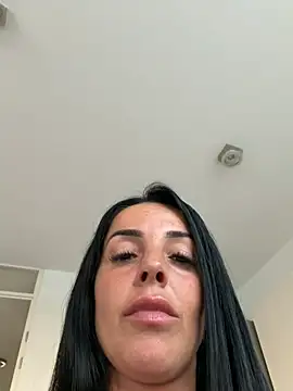 Snapshot of diamantje32 chatting on 07-28-26, 06:20 diamantje32 online show from 07-28-26, 06:20