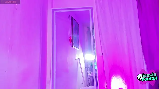 Snapshot of jessierocketx chatting on 10-24-25, 07:43 jessierocketx online show from 10-24-25, 07:43