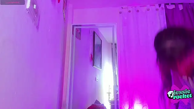 Snapshot of jessierocketx chatting on 11-14-25, 02:10 jessierocketx online show from 11-14-25, 02:10