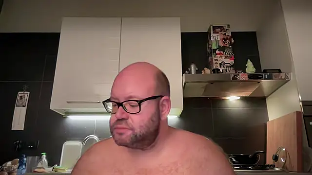 theitalianbear online show from 09-18-25, 02:57