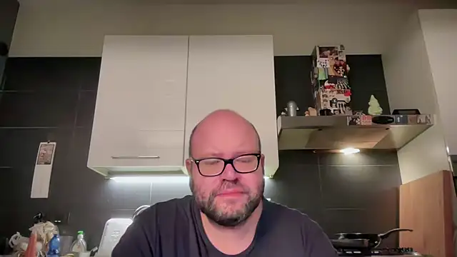 theitalianbear online show from 10-16-25, 02:23