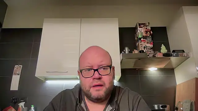 theitalianbear online show from 11-28-25, 05:21