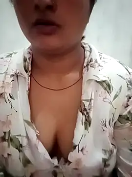 Snapshot of Avni_Yadav_001 chatting on 07-28-26, 12:48 Avni Yadav 001 online show from 07-28-26, 12:48