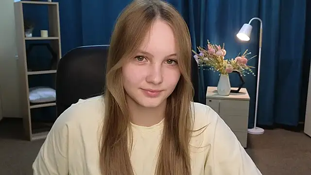 LeighStahl online show from 07-28-26, 03:46