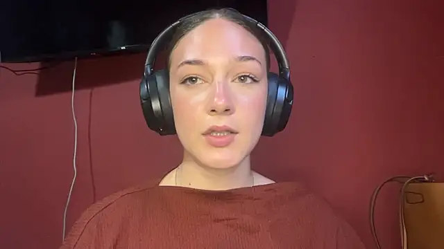 Snapshot of AgnesVallery chatting on 07-30-26, 12:37 AgnesVallery online show from 07-30-26, 12:37