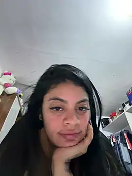 Snapshot of sophi2101 chatting on 07-25-26, 05:43 sophi2101 online show from 07-25-26, 05:43