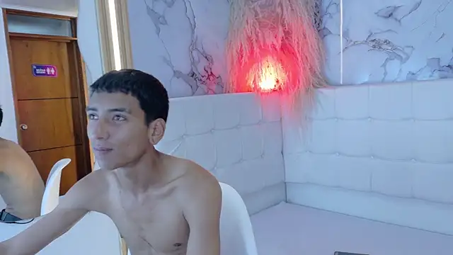 Nucitacouplee online show from 07-27-26, 07:54