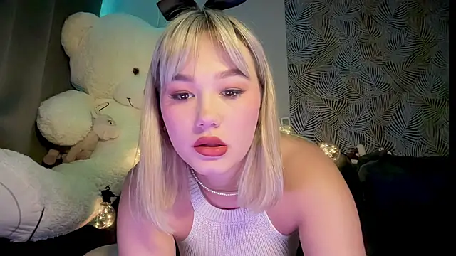 Aurora meow online show from 08-02-26, 11:25