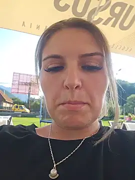 Snapshot of Bianca_Ella chatting on 07-27-26, 02:57 Bianca Ella online show from 07-27-26, 02:57
