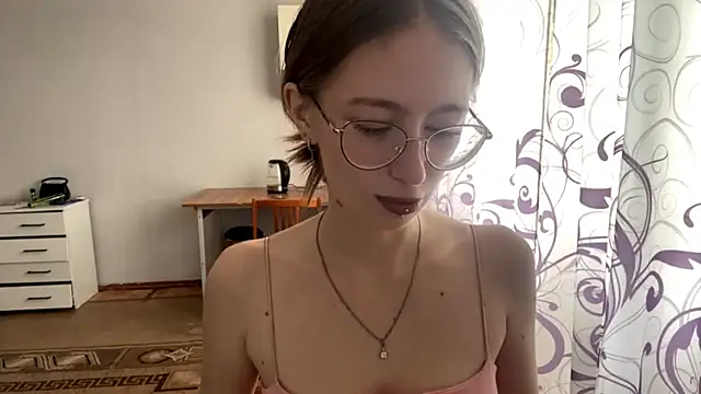 Snapshot of GlennSchrack chatting on 07-29-26, 06:22 GlennSchrack online show from 07-29-26, 06:22