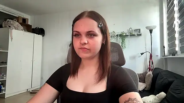 Snapshot of AbbyWet chatting on 07-28-26, 12:48 AbbyWet online show from 07-28-26, 12:48