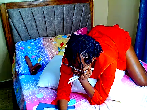 Snapshot of Maishababy chatting on 07-28-26, 02:35 Maishababy online show from 07-28-26, 02:35