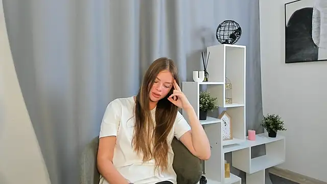 Snapshot of DarcieTegenkamp chatting on 08-01-26, 12:04 DarcieTegenkamp online show from 08-01-26, 12:04