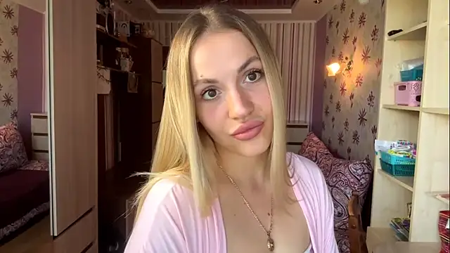 Snapshot of CelineBetzel chatting on 08-03-26, 06:45 CelineBetzel online show from 08-03-26, 06:45
