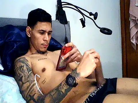 Thiago23cm78 online show from 08-08-26, 05:09