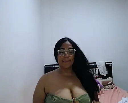 Snapshot of natli-love chatting on 07-31-26, 12:10 natli-love online show from 07-31-26, 12:10