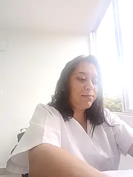 Snapshot of Queen-yessi12 chatting on 08-03-26, 01:49 Queen-yessi12 online show from 08-03-26, 01:49