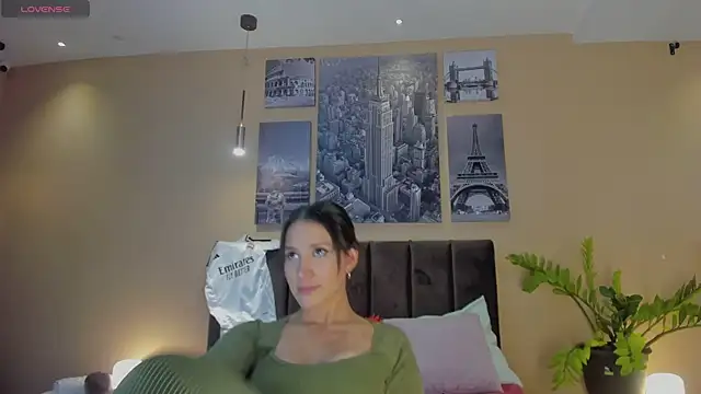 Olivia jazz online show from 03-05-25, 02:36