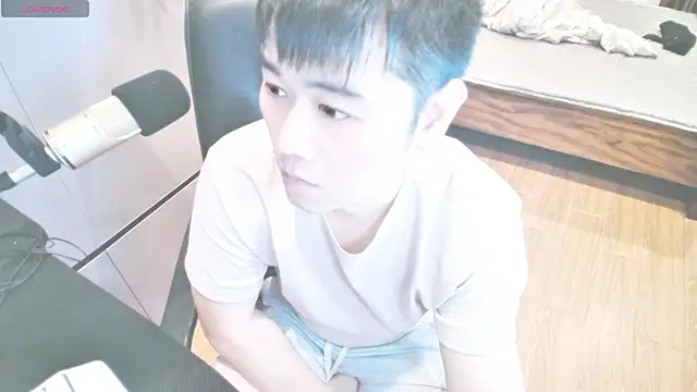 Snapshot of xiaoxiao5-20 chatting on 08-02-26, 07:34 xiaoxiao5-20 online show from 08-02-26, 07:34