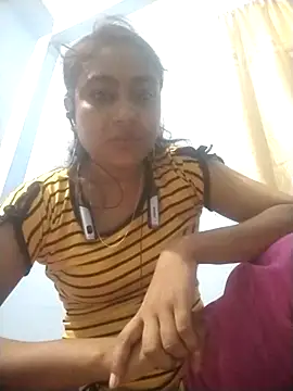 Snapshot of nila-23 chatting on 08-04-26, 03:43 nila-23 online show from 08-04-26, 03:43
