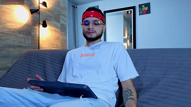 AngeloSaavage online show from 08-06-26, 01:24