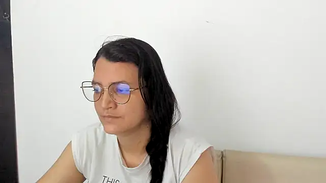 MARILYN GARCIA online show from 02-22-25, 03:58