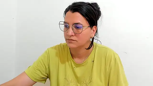 MARILYN GARCIA online show from 09-17-25, 04:19