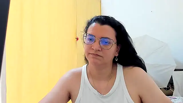 MARILYN GARCIA online show from 05-22-26, 05:18