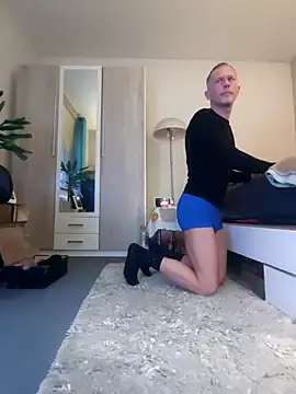 slaveboy2016xh online show from 01-17-25, 03:53