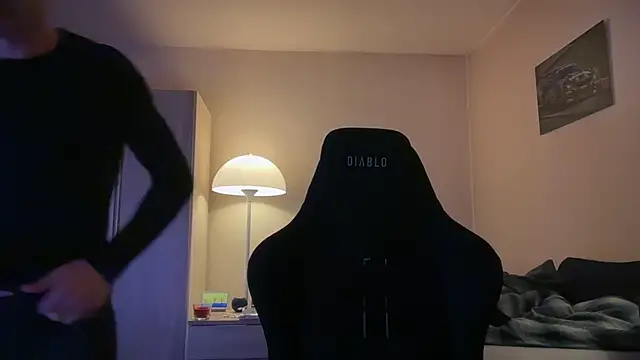 slaveboy2016xh online show from 10-19-25, 02:12