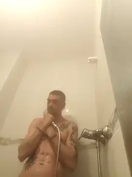 Icen  online show from 02-21-26, 06:03