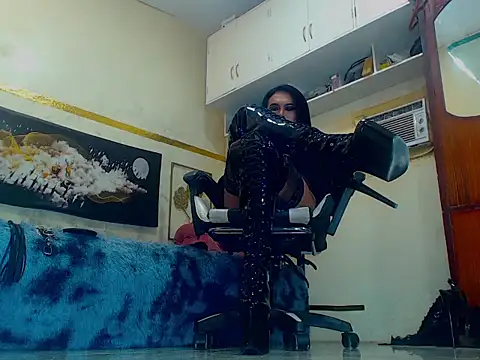 Snapshot of xxxSEXBOMBxxx chatting on 03-10-26, 01:43 xxxSEXBOMBxxx online show from 03-10-26, 01:43