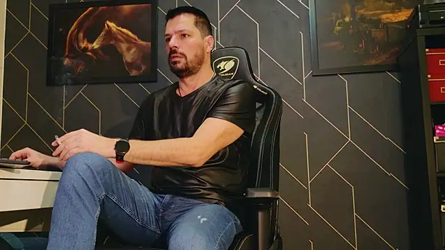 Snapshot of ChrisKox chatting on 01-31-25, 08:11 ChrisKox online show from 01-31-25, 08:11