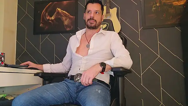 Snapshot of ChrisKox chatting on 02-03-25, 12:36 ChrisKox online show from 02-03-25, 12:36