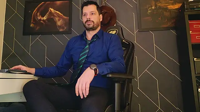 Snapshot of ChrisKox chatting on 02-10-25, 02:16 ChrisKox online show from 02-10-25, 02:16