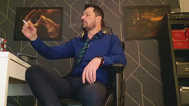 Snapshot of ChrisKox chatting on 02-11-25, 04:33 ChrisKox online show from 02-11-25, 04:33