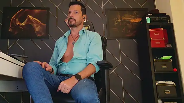 Snapshot of ChrisKox chatting on 03-18-25, 08:03 ChrisKox online show from 03-18-25, 08:03