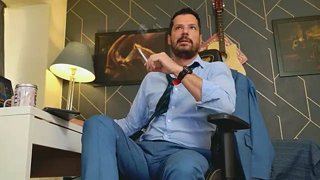 Snapshot of ChrisKox chatting on 09-10-25, 06:35 ChrisKox online show from 09-10-25, 06:35