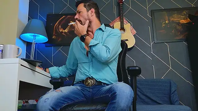 Snapshot of ChrisKox chatting on 09-18-25, 07:05 ChrisKox online show from 09-18-25, 07:05