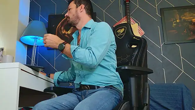 Snapshot of ChrisKox chatting on 09-20-25, 06:36 ChrisKox online show from 09-20-25, 06:36