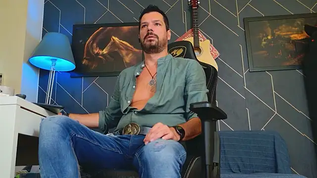 Snapshot of ChrisKox chatting on 09-23-25, 05:10 ChrisKox online show from 09-23-25, 05:10