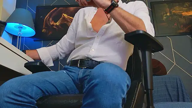 Snapshot of ChrisKox chatting on 10-07-25, 04:09 ChrisKox online show from 10-07-25, 04:09