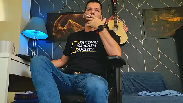 Snapshot of ChrisKox chatting on 10-18-25, 07:53 ChrisKox online show from 10-18-25, 07:53