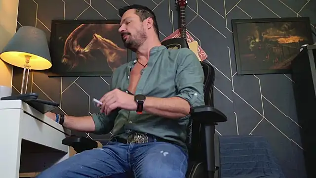 Snapshot of ChrisKox chatting on 10-30-25, 05:20 ChrisKox online show from 10-30-25, 05:20