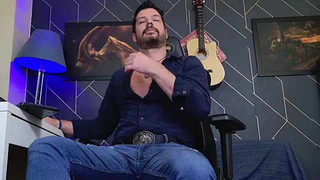 Snapshot of ChrisKox chatting on 11-19-25, 08:14 ChrisKox online show from 11-19-25, 08:14