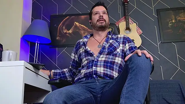 Snapshot of ChrisKox chatting on 11-20-25, 05:29 ChrisKox online show from 11-20-25, 05:29