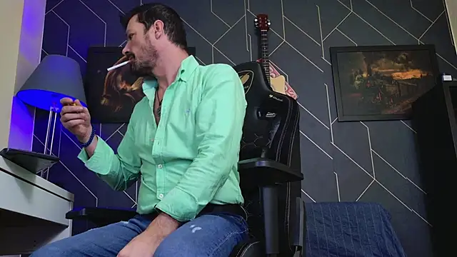 Snapshot of ChrisKox chatting on 11-28-25, 05:21 ChrisKox online show from 11-28-25, 05:21