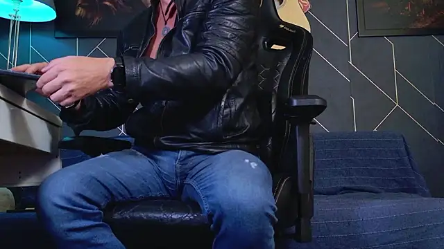 ChrisKox online show from 03-03-26, 04:51