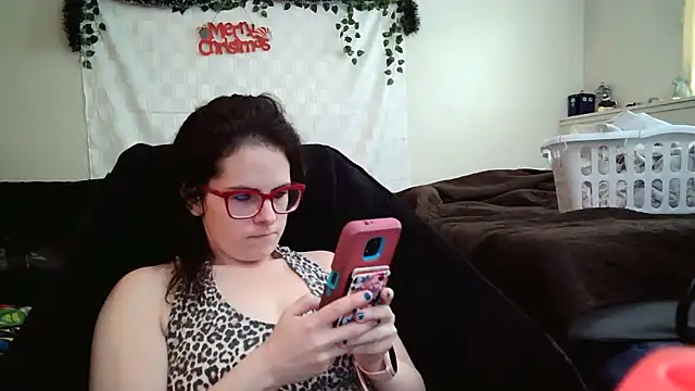 JessaBella online show from 12-18-25, 04:02